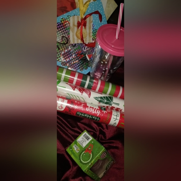 Twelve Piece Christmas Gift Wrapping & Decor Set - Picture 7 of 9